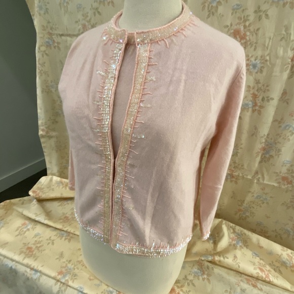 Exquisite Pastel Pink Sparkly Sweater Set - Picture 9 of 12